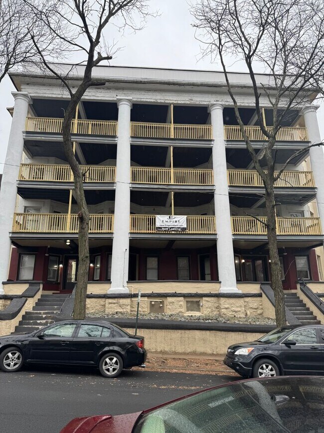 NOW LEASING! Renovated 1 bed, 1 bath avail... - NOW LEASING! Renovated 1 bed, 1 bath avail... Apartamento Unidad 320 - 1