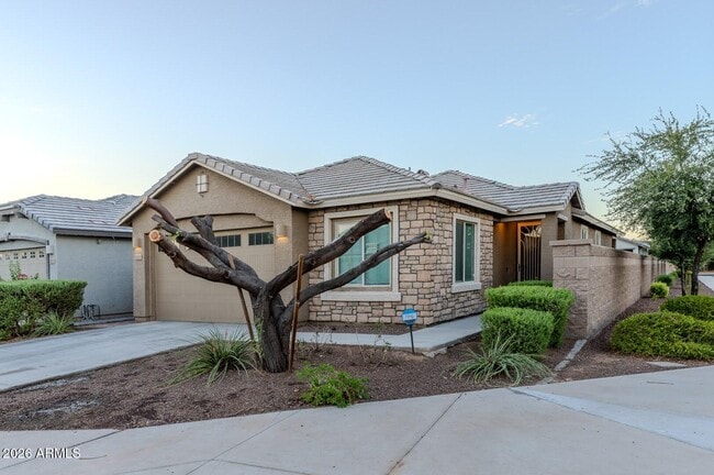 9210 W Willow Bend Ln