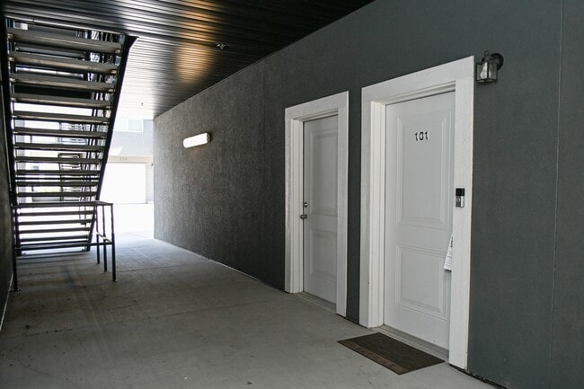 Building Photo - 460 W 15 S