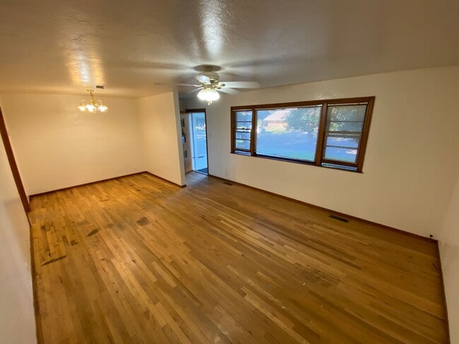 Photo - Crestview Three Bedroom House with Garage