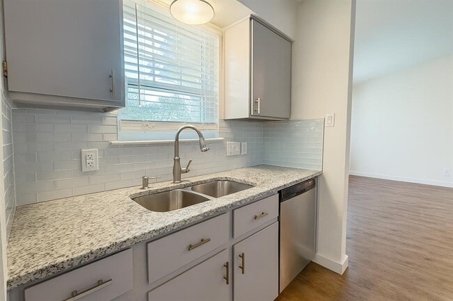 Photo - 508 Country Aire Dr