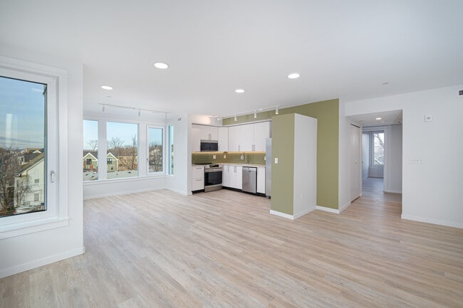 Photo - 205 Beacon St Unit 403