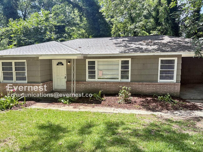 Building Photo - 2616 Wood Dr NE Rental