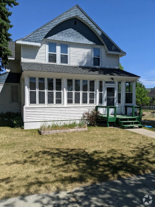 Building Photo - 820 Beltrami Ave NW Unit B Rental