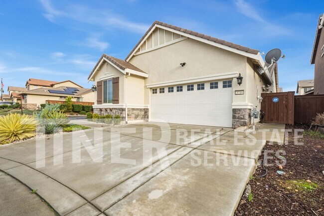 Photo - 3719 Edington Dr