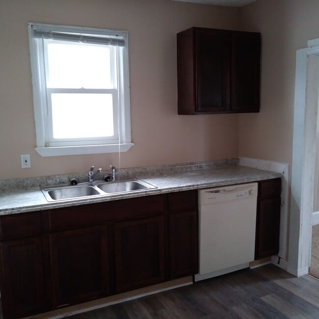 Photo - Chapel Hill / 3BR House on S Graham St AVA...