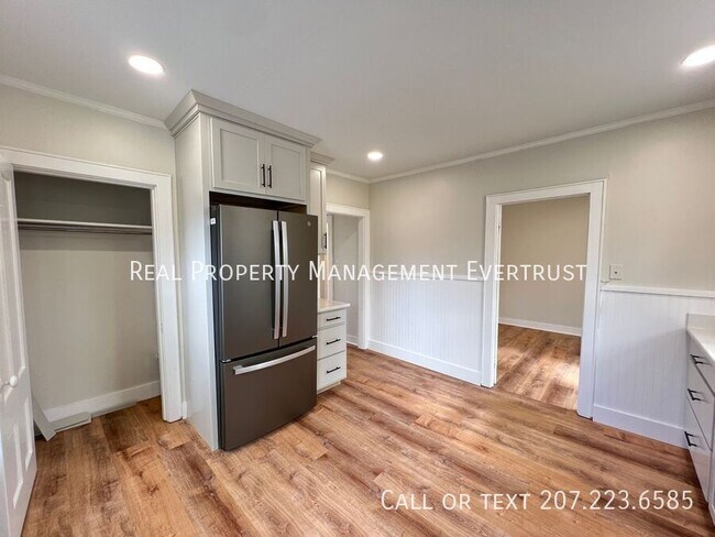 Photo - 249 Lincoln St Unidad -