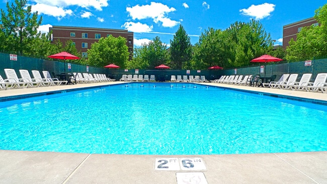 6430 W Berteau Ave Unit 311