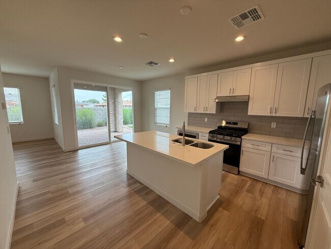 Photo - 624 N Vine St