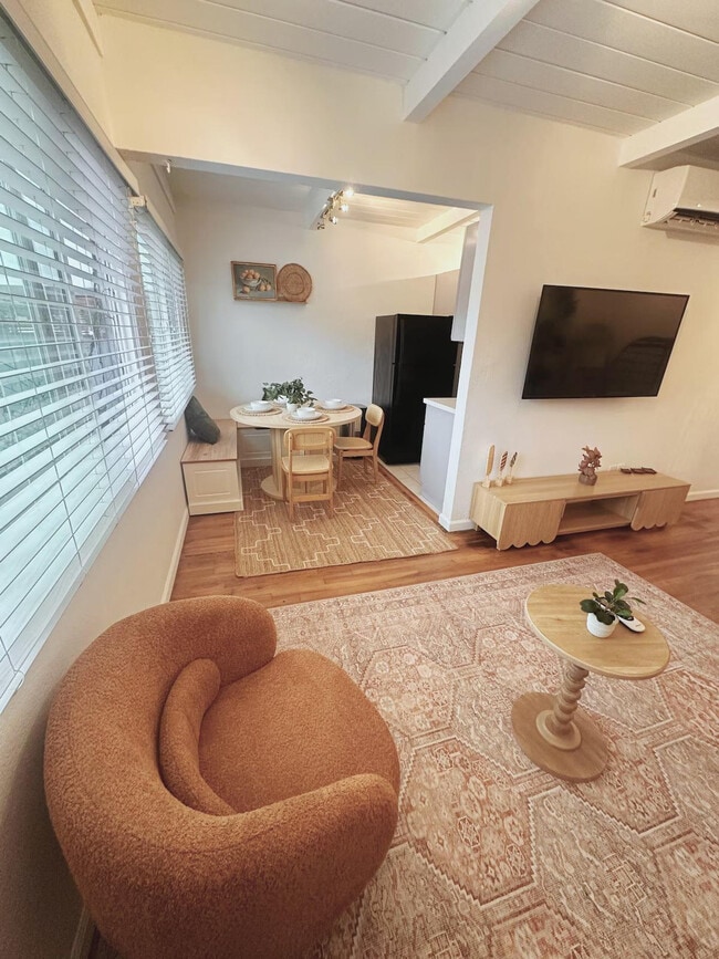 Photo - 2710 L St Unidad ID1330860P