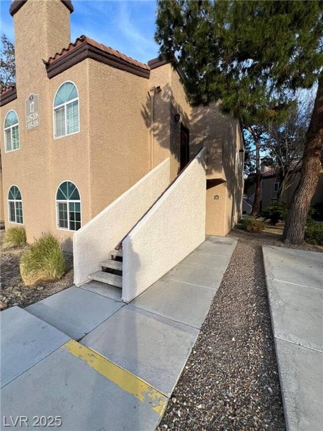 Photo - 9325 W Desert Inn Rd Unidad 206