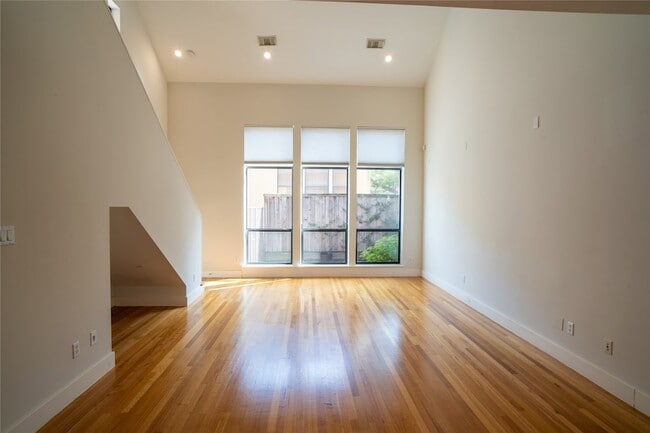 Photo - 4327 Eigel St