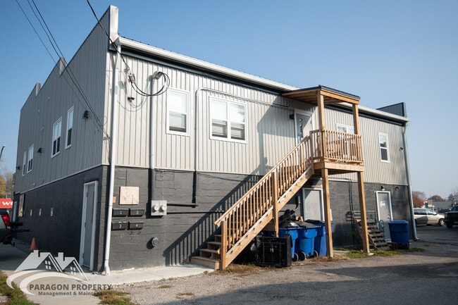 Building Photo - 23 Agnes St Unit 1