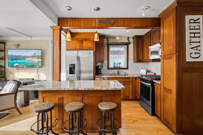 Photo - 210 Forest Glen Rd