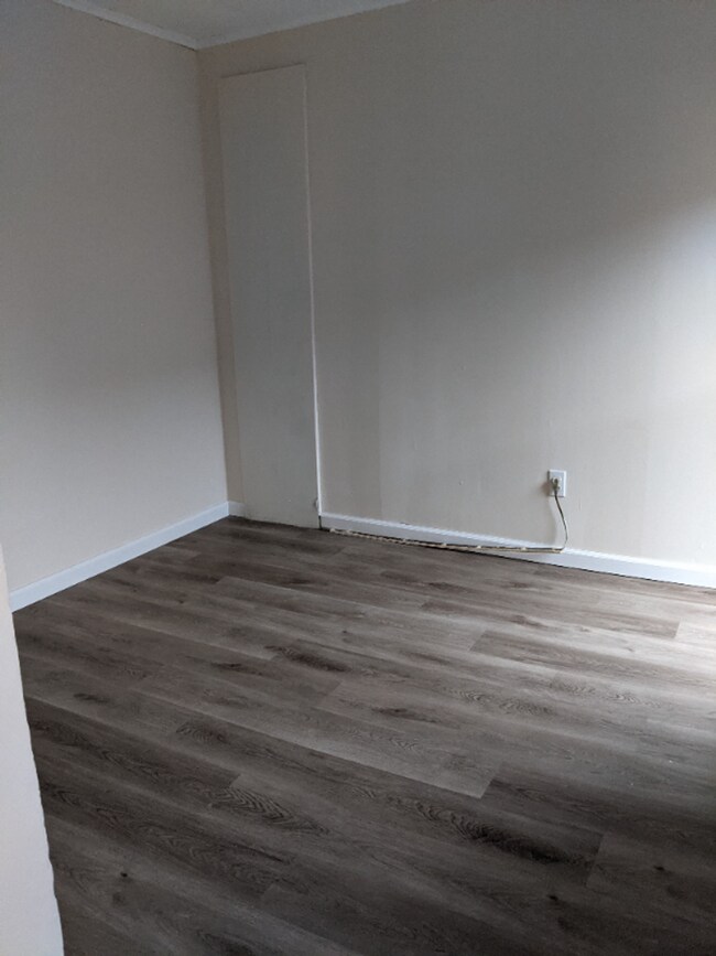 Photo - 112 W 3rd St N Unit Apt 2