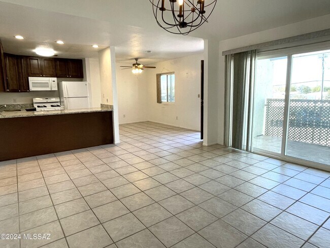 Photo - 822 S Langley Ave Unit 207