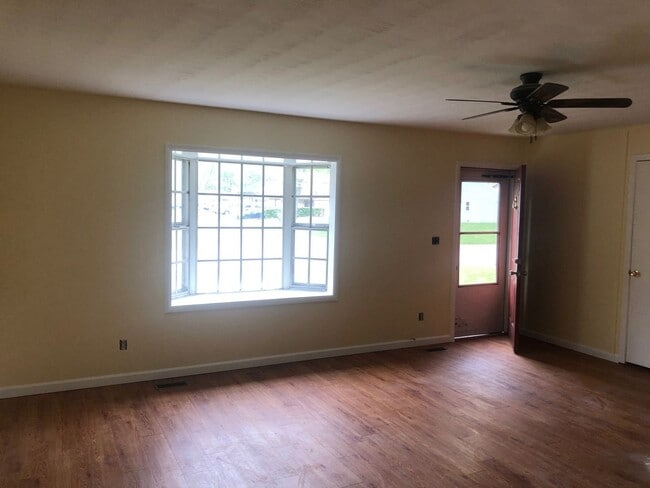 Photo - 1207 Maplepark Dr