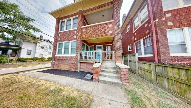 Building Photo - 978 Linwood Ave Rental