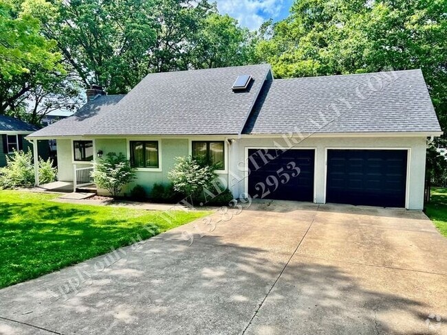 Building Photo - Beautiful UPDATED Ranch in Mission-Availab... Rental