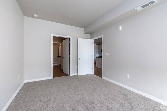 1BR, 1BA_Breen - 719 SF