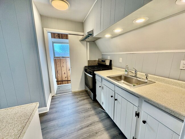 Photo - 735 Morgan Ave