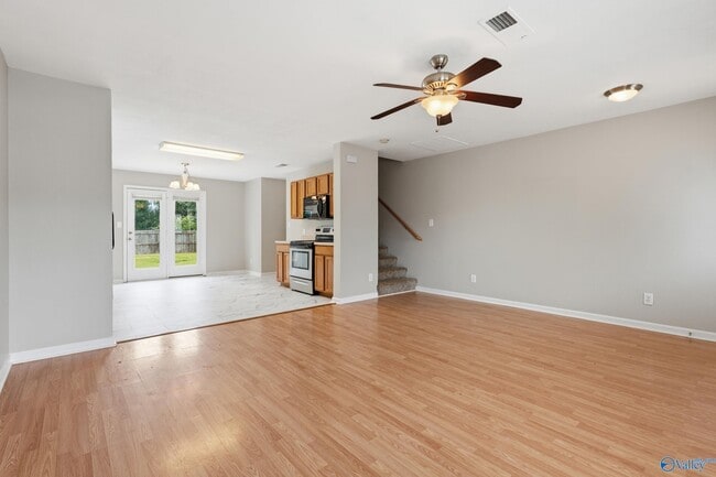 Photo - 3262 Lakeland Dr SW