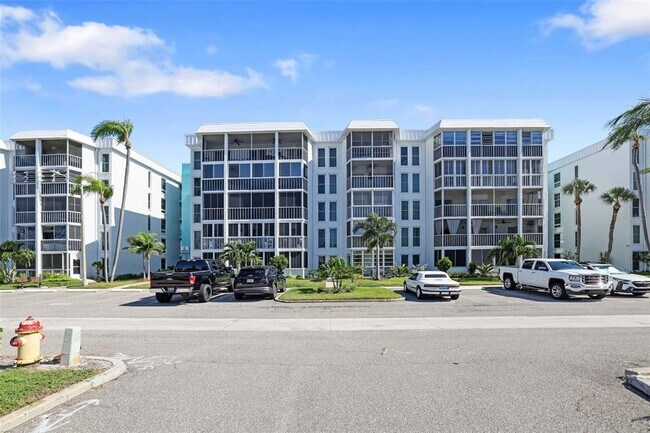 4902 38th Way S Unit 309