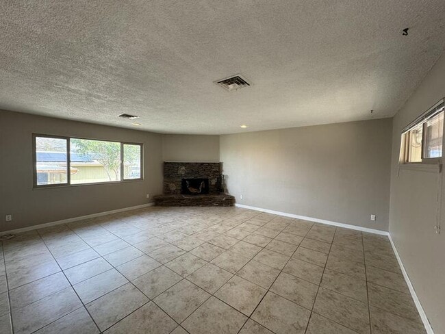 Photo - 1345 Agate Ave