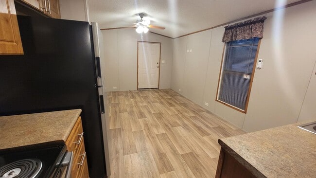 Photo - 920 Cedar Village Ln