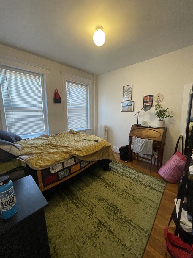 198 Strathmore Rd Unit 3
