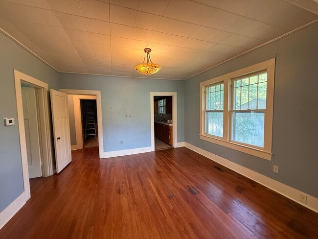 Photo - 1101 Olive St