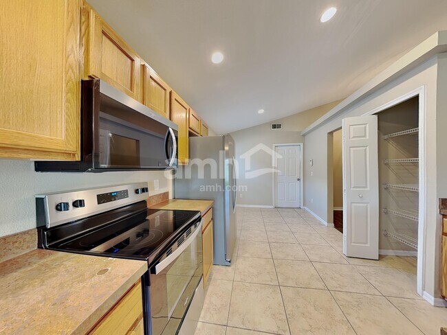 Photo - 10942 Brown Trout Cir