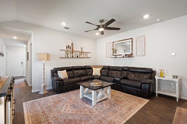 Photo - 140 Skipping Stone Ln