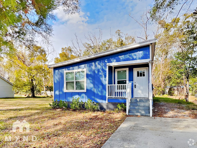 Building Photo - 2017 Talladega Rd Rental