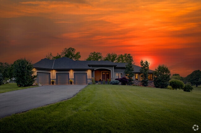 Building Photo - 4606 S 184th Plz Rental