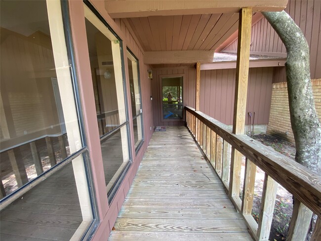 Photo - 24600 Darkwood Ct