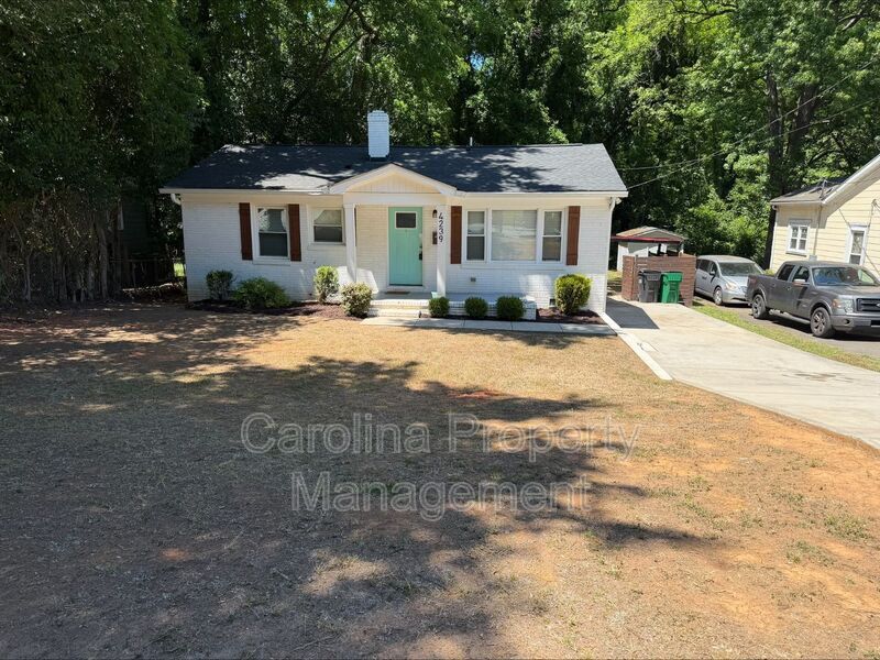 Photo - 4239 Dinglewood Ave