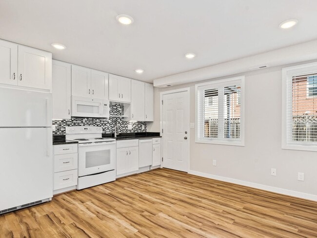 Photo - 535 16th St NE Unit #2