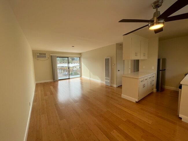 Top floor unit, recently renovated - Top floor unit, recently renovated Apartamento Unidad 38B