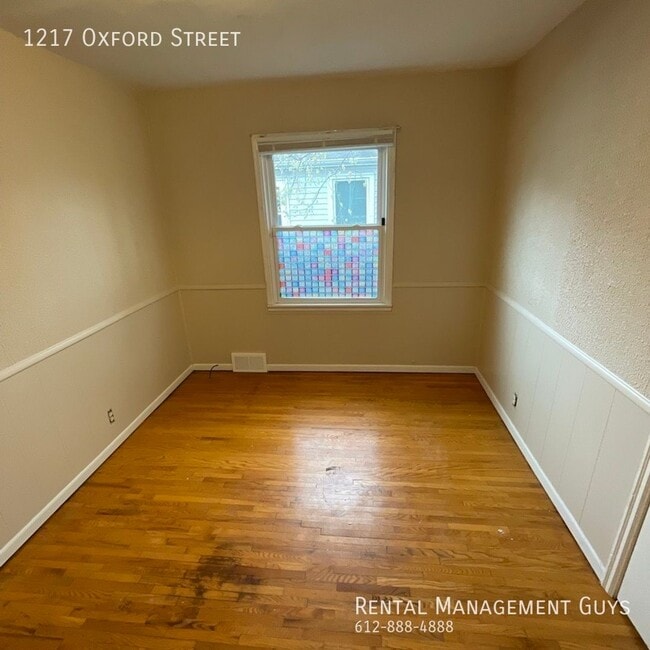 Photo - 1217/1219 Oxford Drive Unidad 1217