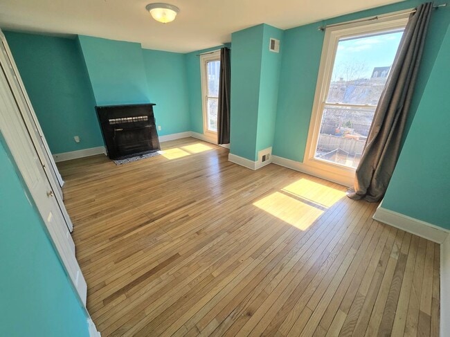 Photo - 1827 East Capitol St SE