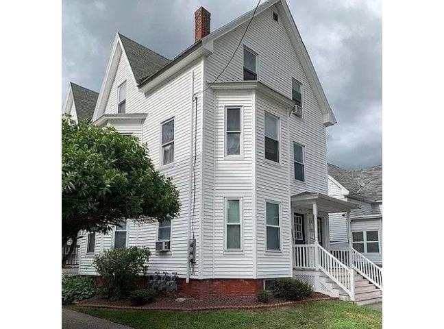390 Pearl St