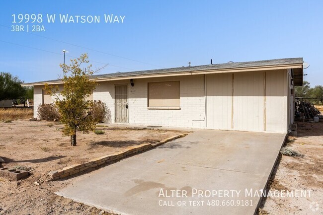 Building Photo - Charming Single-Level Home on Expansive Co...