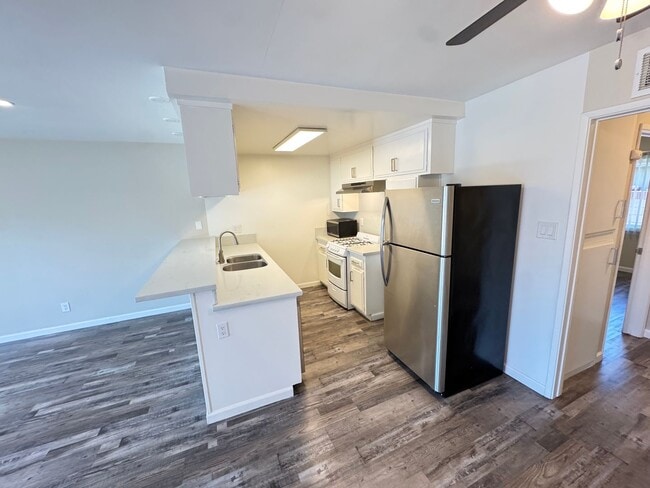 Photo - Walnut Village