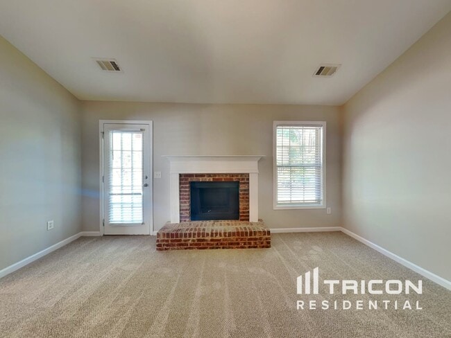 Photo - 3210 Arbor Oaks Dr SW