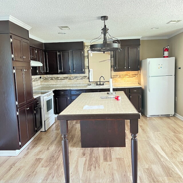 Photo - 6307 Middle Warren Rd