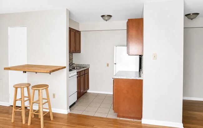 Studio Available Sept. 15+