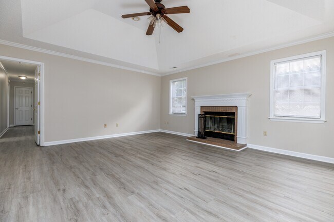 Photo - 104 Progress Ln