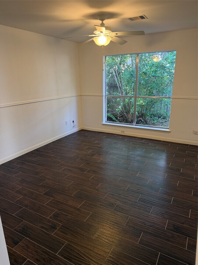 Photo - 7822 Albin Ln