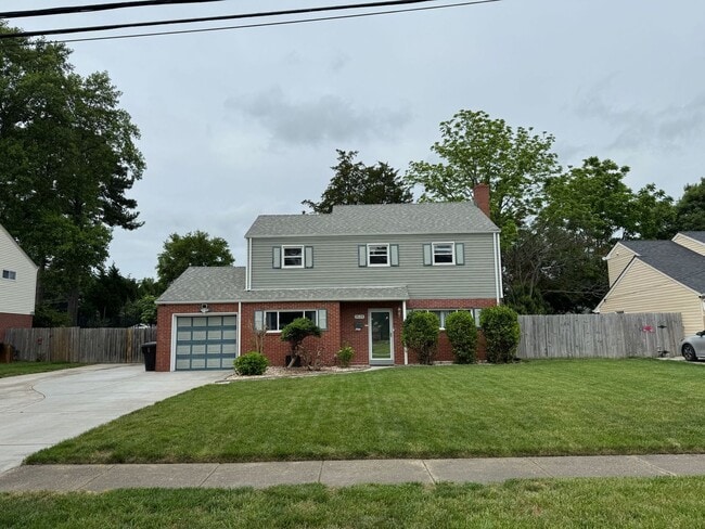 Building Photo - Welcome to this beautiful Single Family Home!